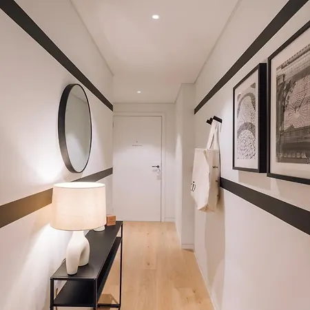 Aveiro - 3 Bedrooms And Terrace In Amoreiras Апартаменти