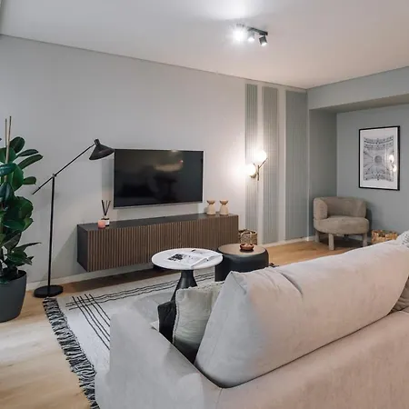 Aveiro - 3 Bedrooms And Terrace In Amoreiras Лісабон