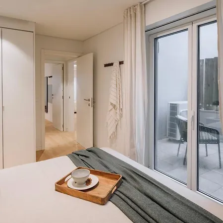 Apartamento Aveiro - 3 Bedrooms And Terrace In Amoreiras *