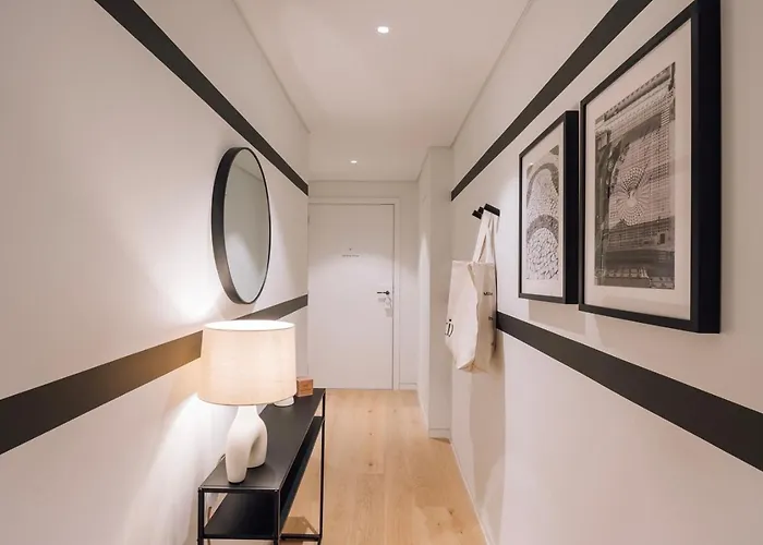 Aveiro - 3 Bedrooms And Terrace In Amoreiras شقة